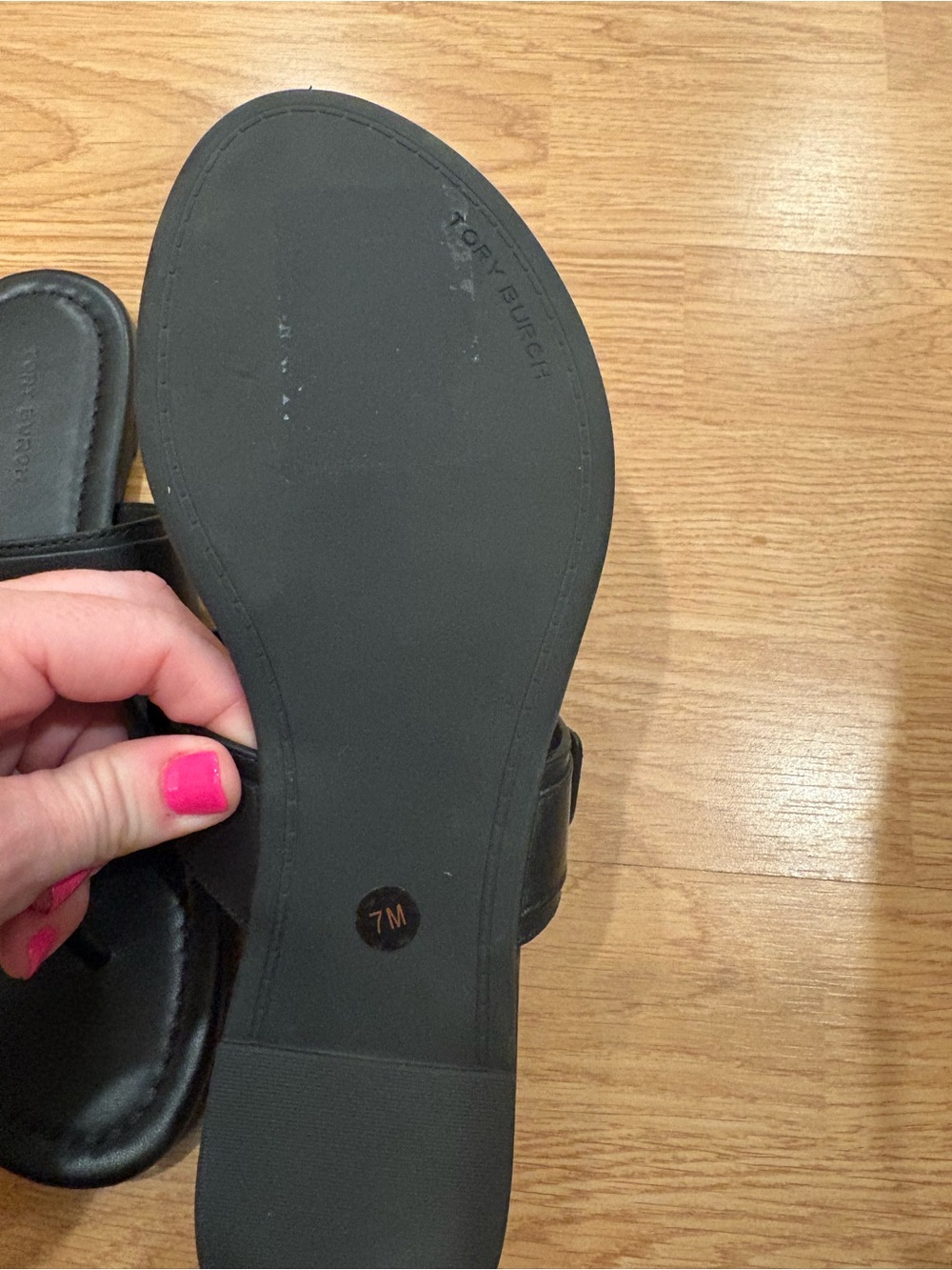 Tory Burch Black Leather Thong Sandals with Gold Chain Accent - Picture 5 of 6